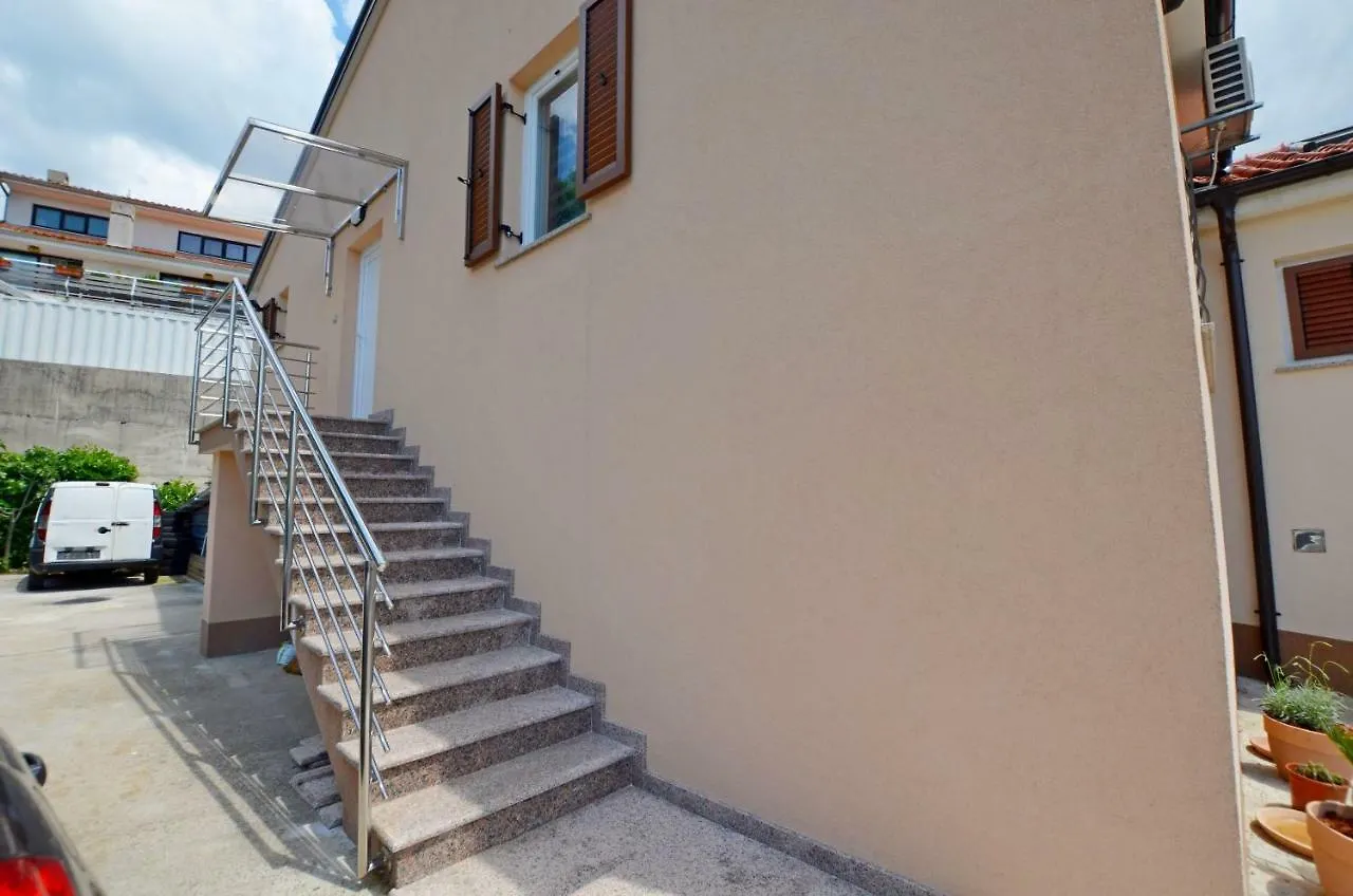 Apartments Golden Hour Jurdani