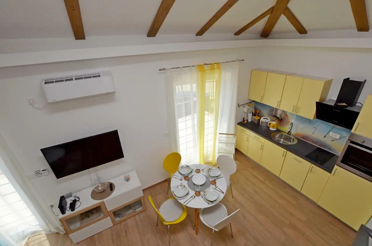 Apartments Golden Hour Jurdani